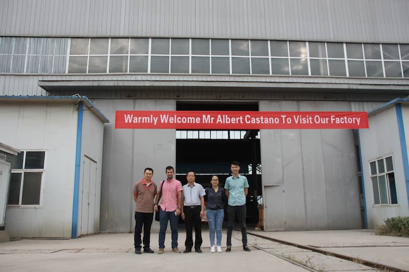 Spanish customer group photo with ZHILI team after successful factory inspection